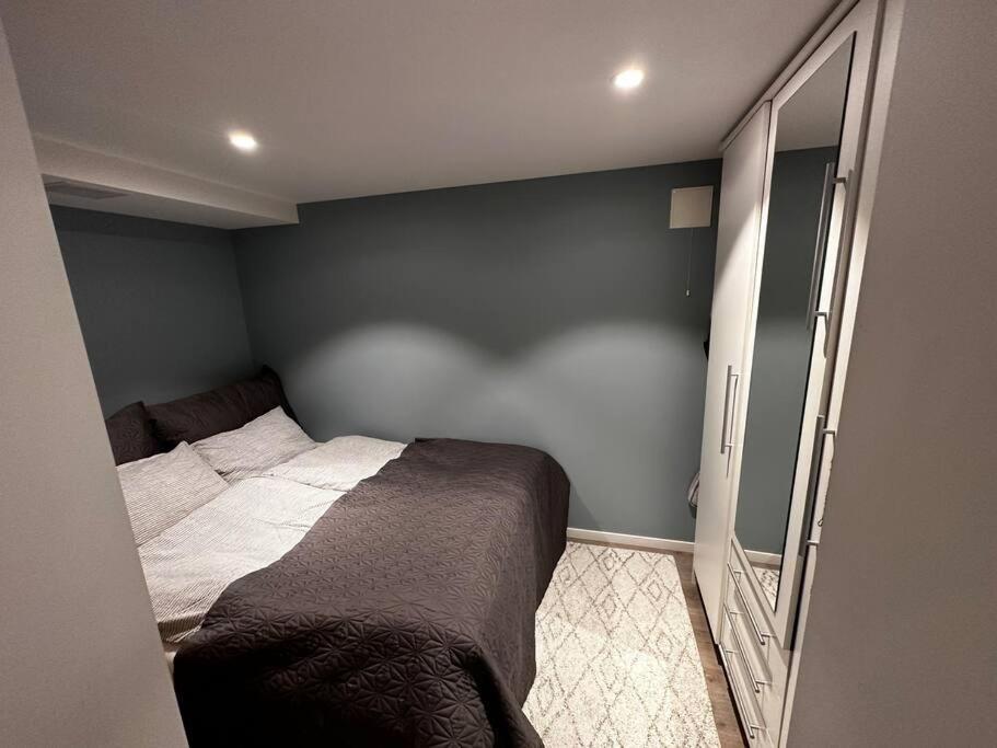 Basement Apartment With Parking Ålesund Zewnętrze zdjęcie